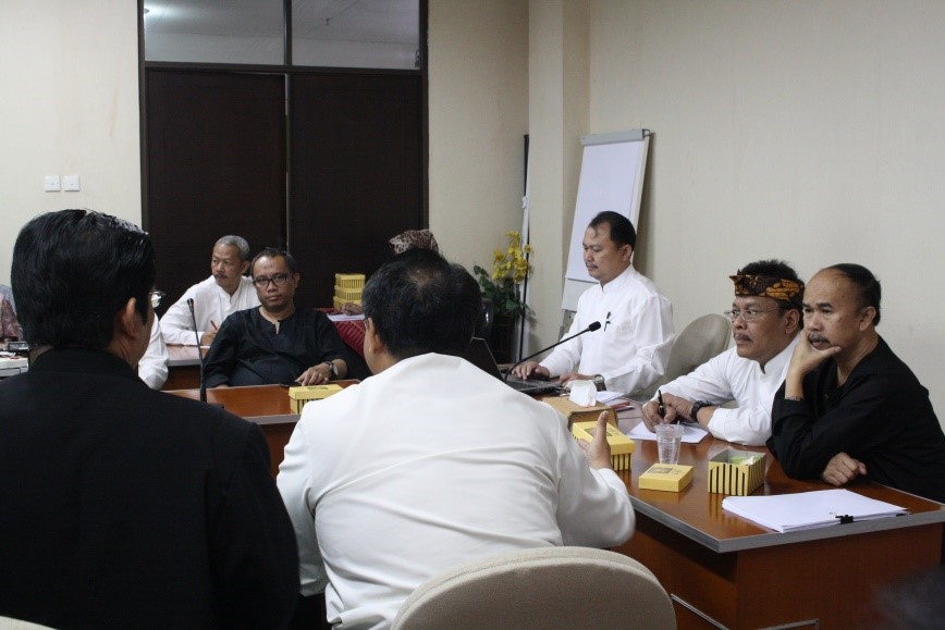 RAPAT TINJAUAN MANAJEMEN